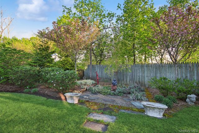 8 N Wodenethe Drive, Beacon, NY 12508