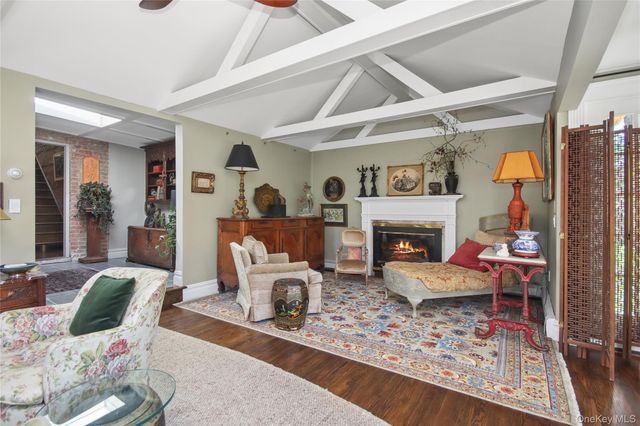 8 N Wodenethe Drive, Beacon, NY 12508
