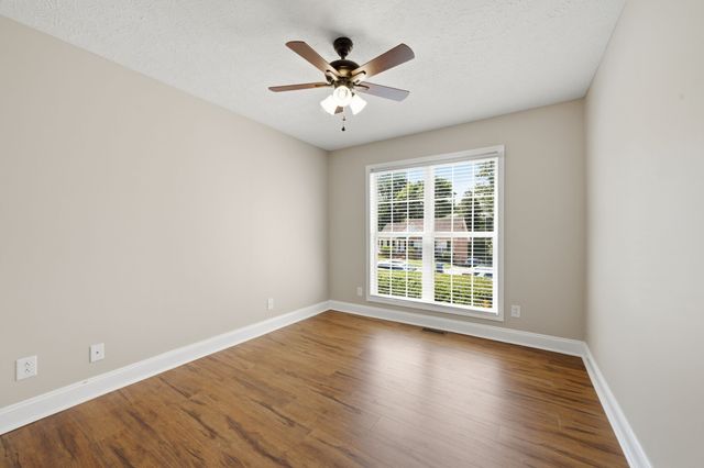 523 Turner Reynolds Ct, Clarksville, TN 37043