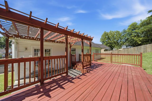 523 Turner Reynolds Ct, Clarksville, TN 37043