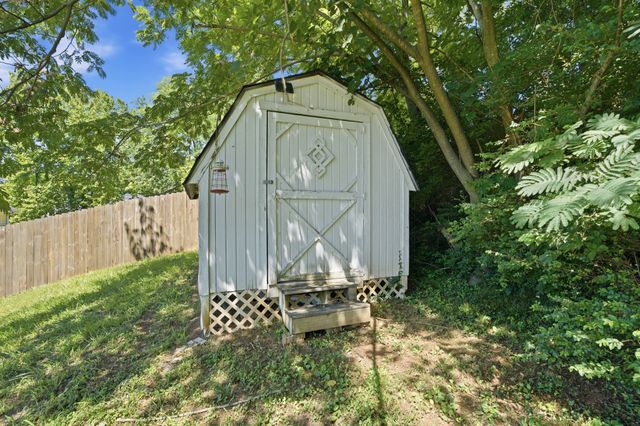 523 Turner Reynolds Ct, Clarksville, TN 37043