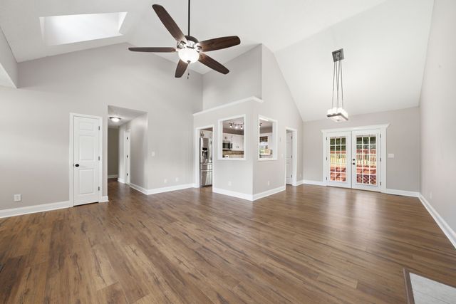 523 Turner Reynolds Ct, Clarksville, TN 37043