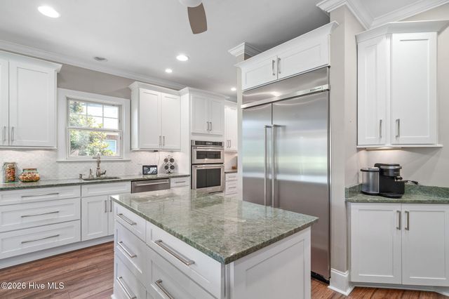 124 Cedar Point Drive, Wallace, NC 28466