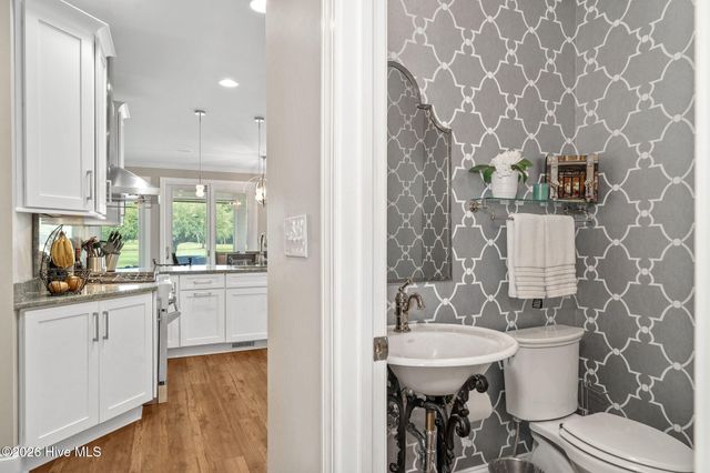 124 Cedar Point Drive, Wallace, NC 28466