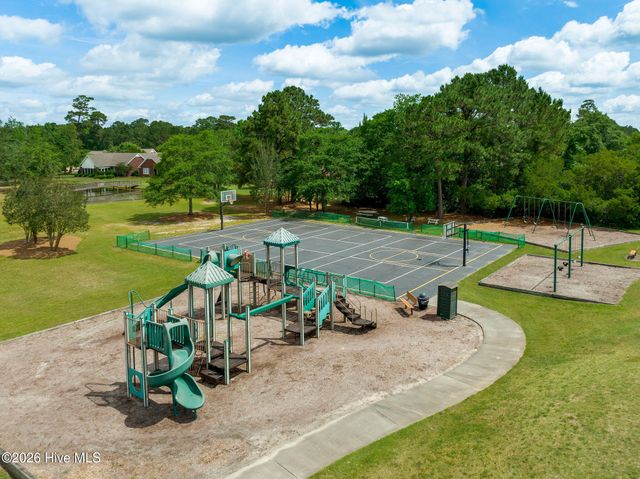 124 Cedar Point Drive, Wallace, NC 28466