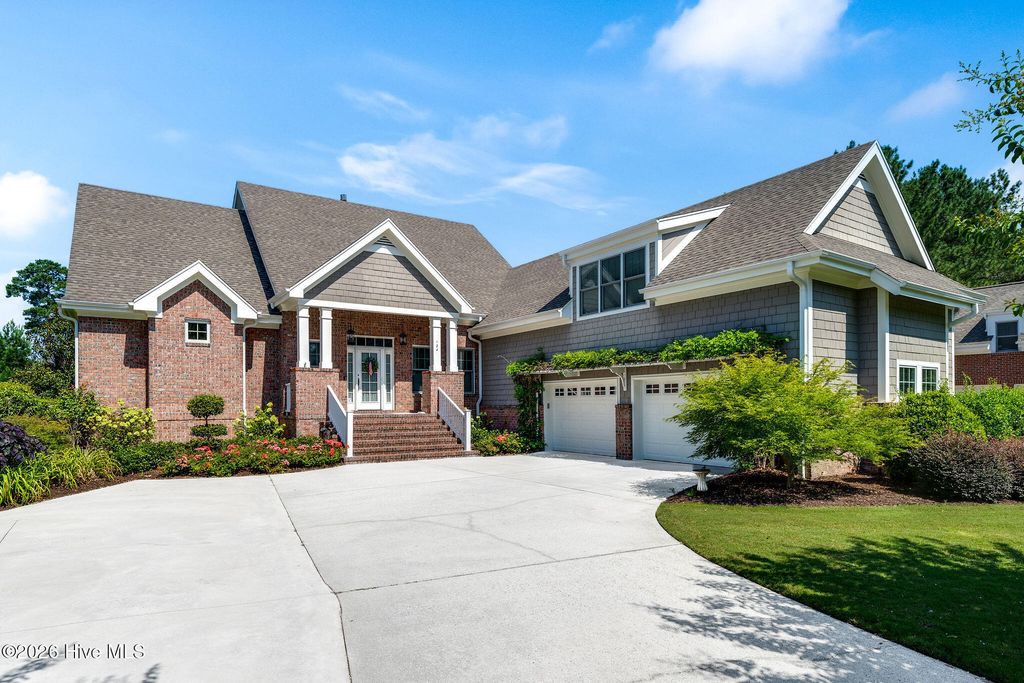 124 Cedar Point Drive, Wallace, NC 28466