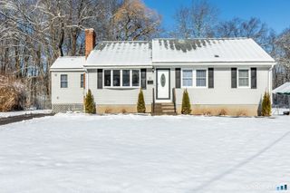 22 Mohawk Circle, Newington, CT 06111