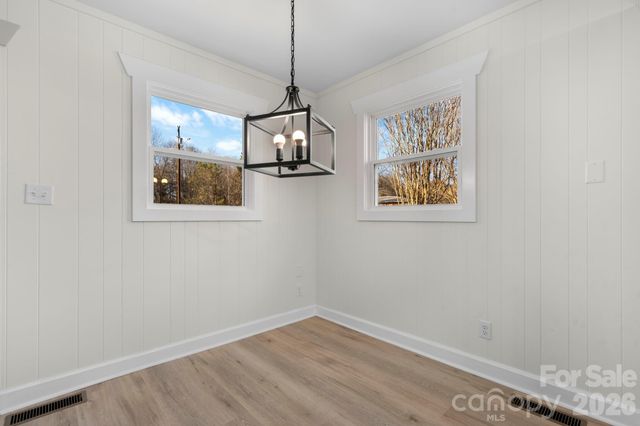 106 Royalwood Drive, Lenoir, NC 28645