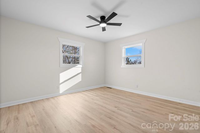 106 Royalwood Drive, Lenoir, NC 28645