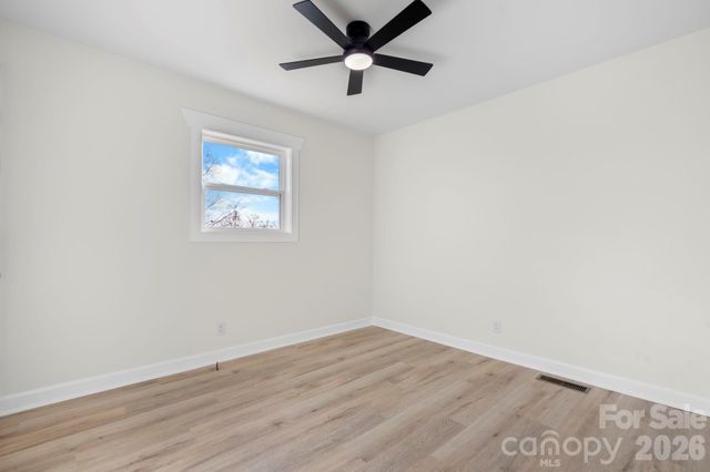 106 Royalwood Drive, Lenoir, NC 28645