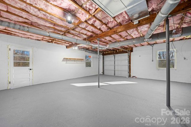 106 Royalwood Drive, Lenoir, NC 28645