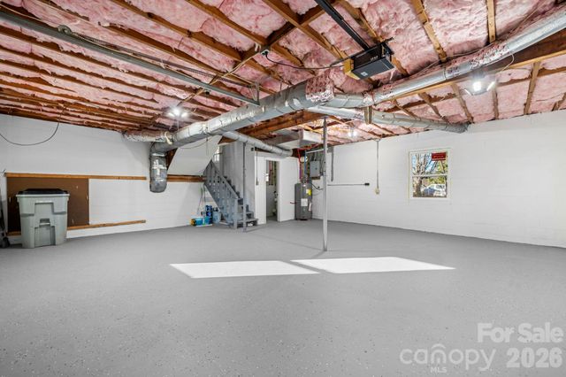 106 Royalwood Drive, Lenoir, NC 28645