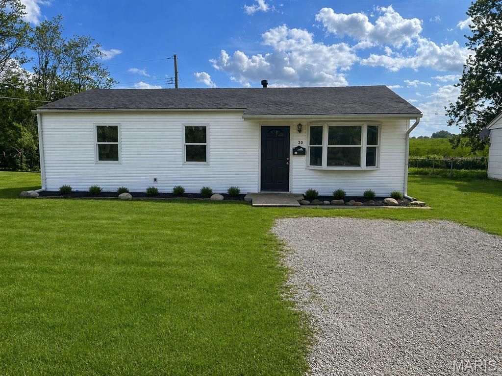 30 Saint Gregory Drive, Cahokia, IL 62206