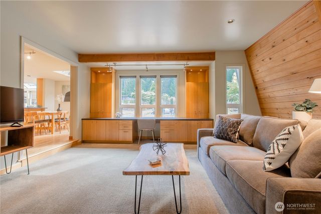 123 Hiline Road, Bellingham, WA 98229