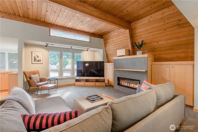 123 Hiline Road, Bellingham, WA 98229