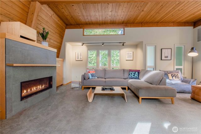 123 Hiline Road, Bellingham, WA 98229