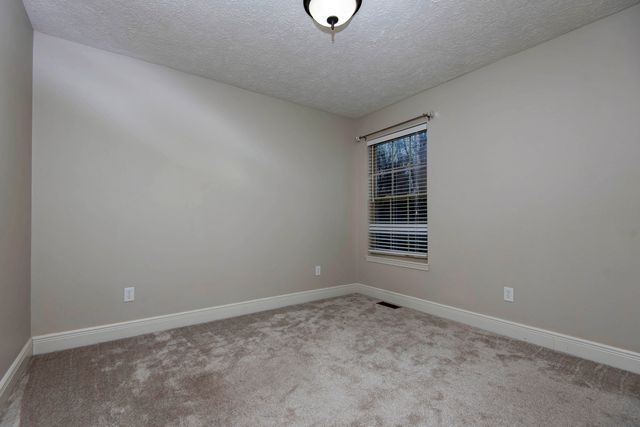 5798 S Meadowbrook Avenue, Springfield, MO 65810