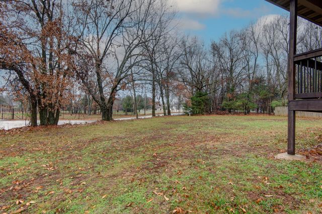 5798 S Meadowbrook Avenue, Springfield, MO 65810