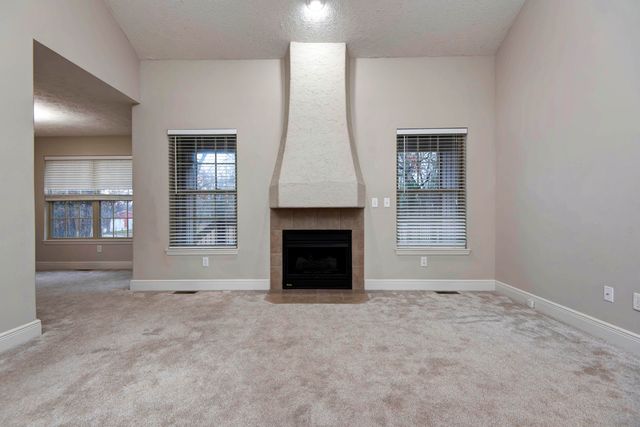 5798 S Meadowbrook Avenue, Springfield, MO 65810