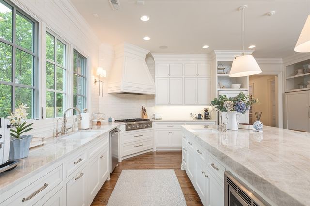 4958 S Prestwick Circle, Fayetteville, AR 72704