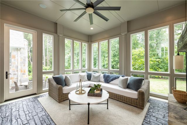 4958 S Prestwick Circle, Fayetteville, AR 72704