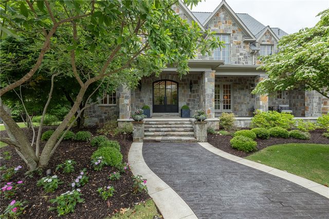 4958 S Prestwick Circle, Fayetteville, AR 72704