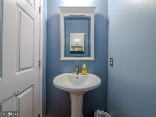226 E BENEDICT AVE, Havertown, PA 19083