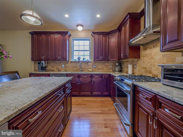 226 E BENEDICT AVE, Havertown, PA 19083