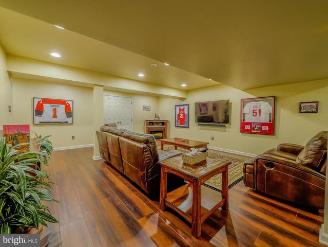 226 E BENEDICT AVE, Havertown, PA 19083