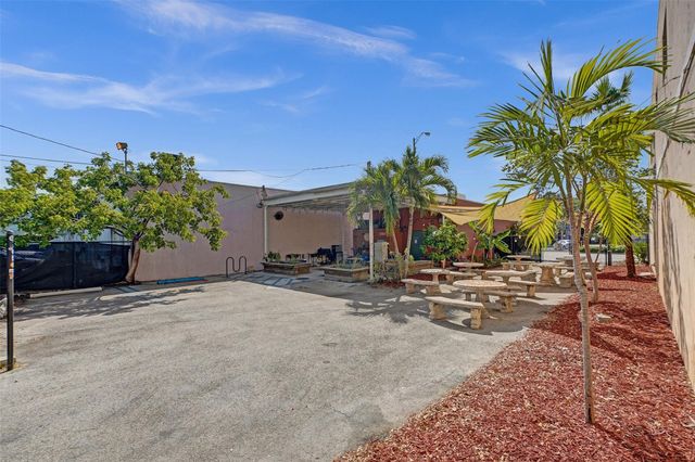 12831 W Dixie Highway, North Miami, FL 33161