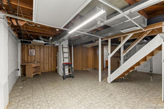 14716 Eureka Road, Southgate, MI 48195