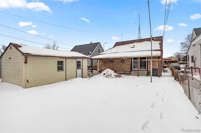 14716 Eureka Road, Southgate, MI 48195