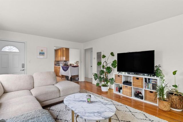 3450 42nd, San Diego, CA 92105