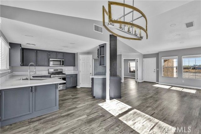 7748 Megan Court, Yucca Valley, CA 92284