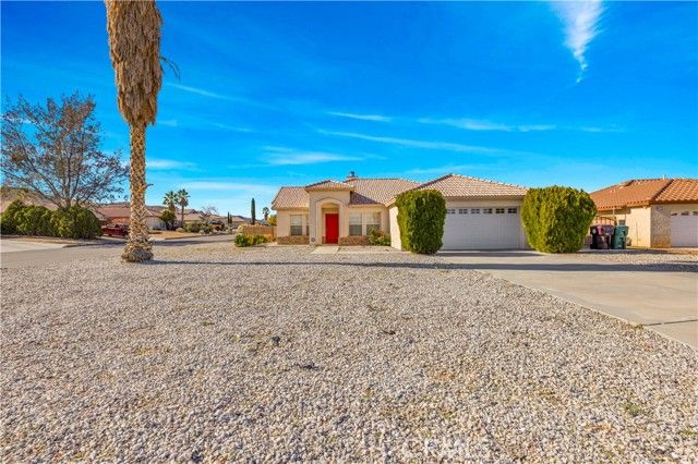 7748 Megan Court, Yucca Valley, CA 92284