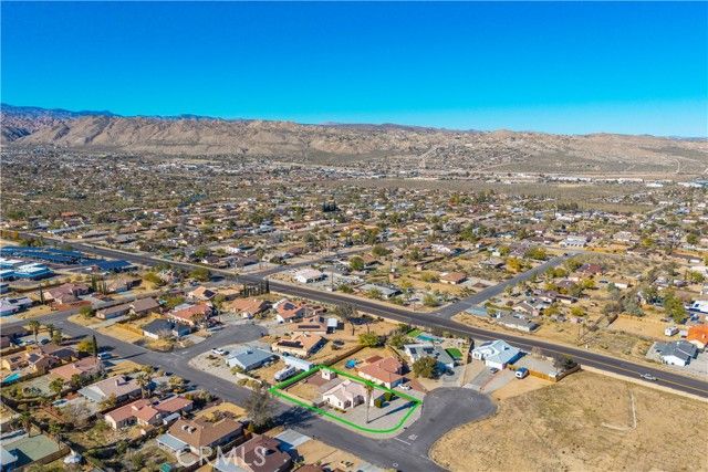 7748 Megan Court, Yucca Valley, CA 92284