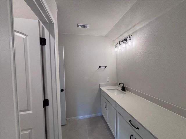 156 Coleto TRL, Bastrop, TX 78602