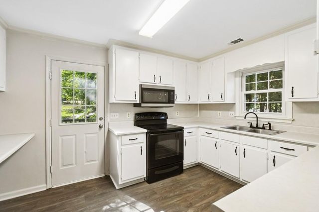 5659 Whispering Pines Road, Mableton, GA 30126