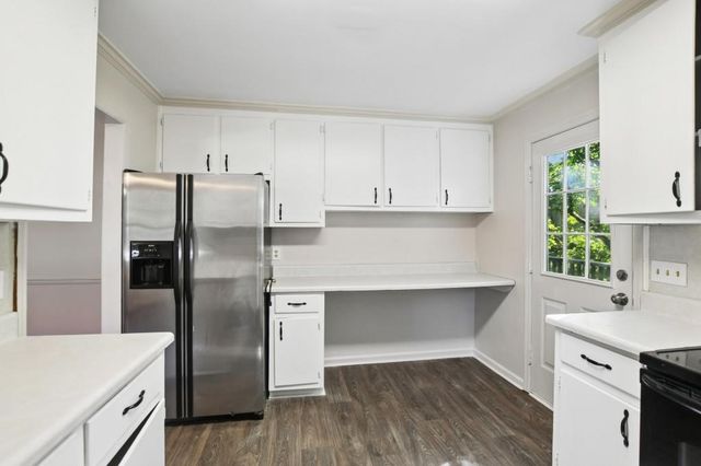 5659 Whispering Pines Road, Mableton, GA 30126