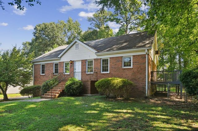 5659 Whispering Pines Road, Mableton, GA 30126