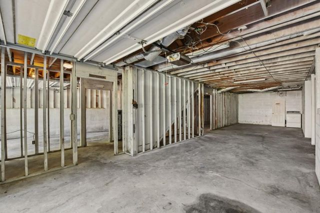 5659 Whispering Pines Road, Mableton, GA 30126
