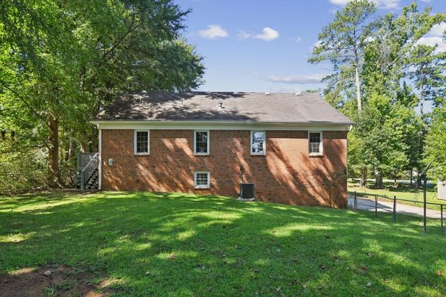 5659 Whispering Pines Road, Mableton, GA 30126