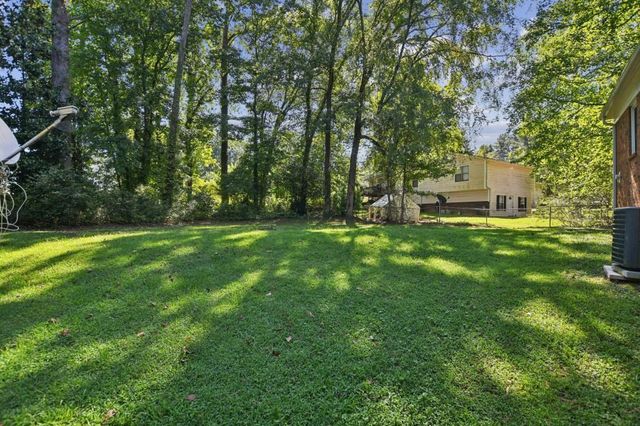 5659 Whispering Pines Road, Mableton, GA 30126