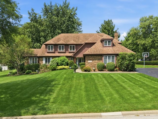 8100 LAKE RIDGE Drive, Burr Ridge, IL 60527