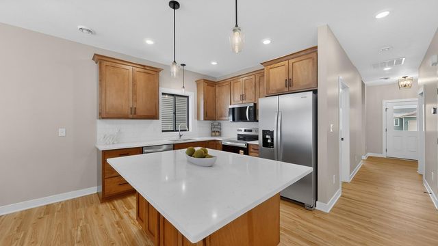 1845 Hadley Hills Drive NE, Rochester, MN 55906