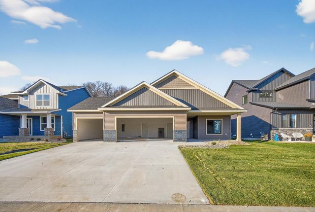 1845 Hadley Hills Drive NE, Rochester, MN 55906