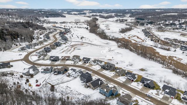 1845 Hadley Hills Drive NE, Rochester, MN 55906