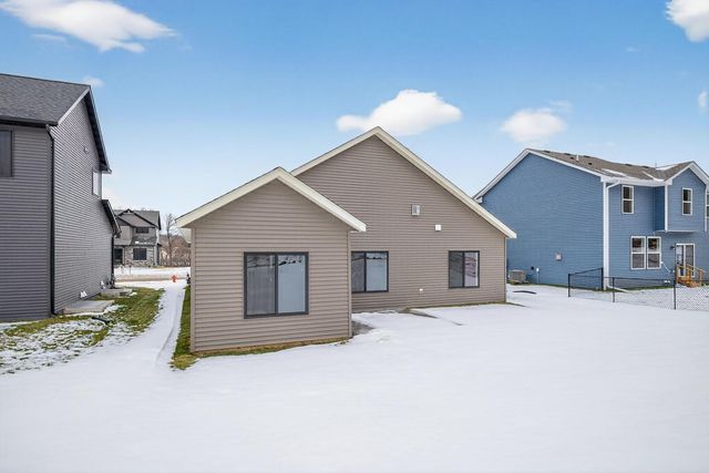 1845 Hadley Hills Drive NE, Rochester, MN 55906