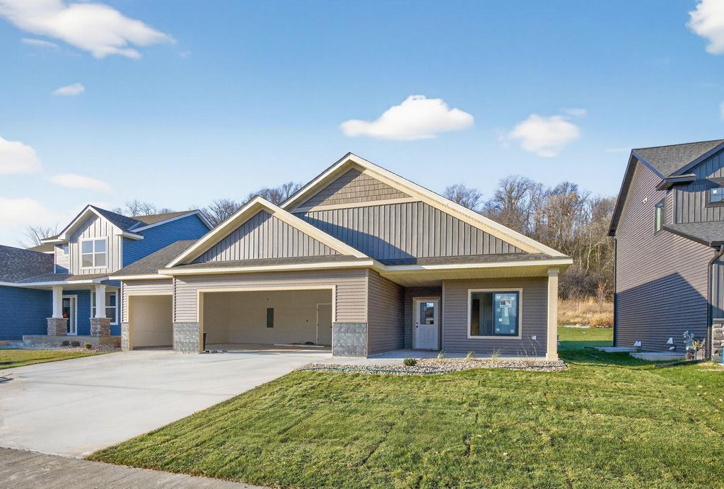 1845 Hadley Hills Drive NE, Rochester, MN 55906