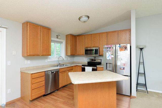 2441 60th Avenue S, Fargo, ND 58104